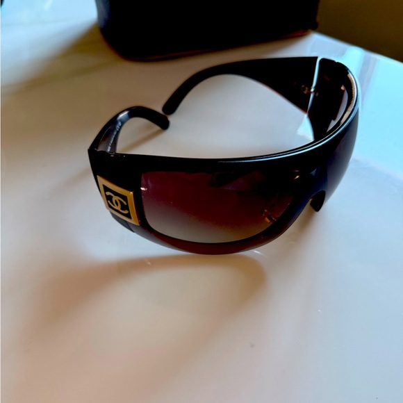 Chanel brown gold vintage iconic oversized Victoria Beckham shield sunglasses - Picture 8 of 14